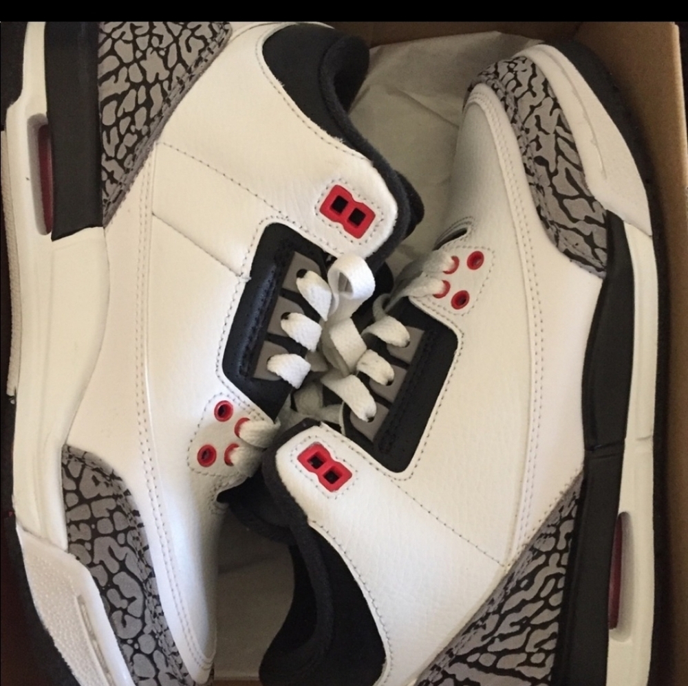 Jordan retro 3 BG Size 4.5 youth